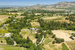 7355 Wagner Creek Rd, Talent, OR 97540 - Photo 47