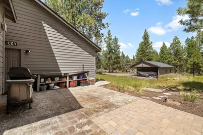 20423 Heritage Avenue, Bend, OR 97702 - Photo 47