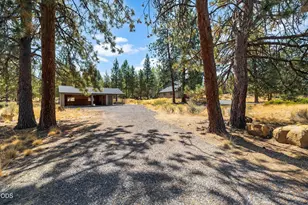 20423 Heritage Ave, Bend, OR 97702 - Photo 41