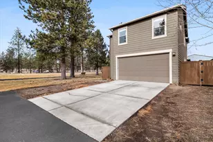 20909 Sotra Loop, Bend, OR 97702 - Photo 43