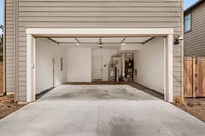 20909 Sotra Loop, Bend, OR 97702 - Photo 25