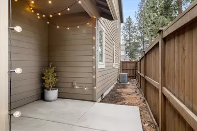 20909 Sotra Loop, Bend, OR 97702 - Photo 31