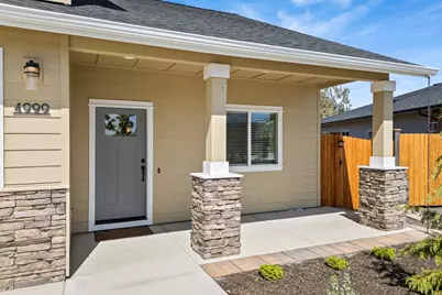 4999 SW Yew Place, Redmond, OR 97756 - Photo 5