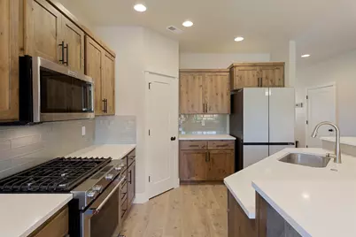 4999 SW Yew Place, Redmond, OR 97756 - Photo 13
