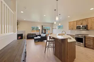 4999 SW Yew Pl, Redmond, OR 97756 - Photo 9