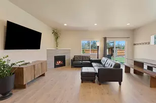 4999 SW Yew Pl, Redmond, OR 97756 - Photo 15