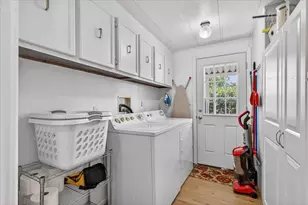 321 Clay St, Ashland, OR 97520 - Photo 17