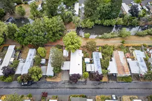 321 Clay St, Ashland, OR 97520 - Photo 41