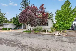 321 Clay St, Ashland, OR 97520 - Photo 5