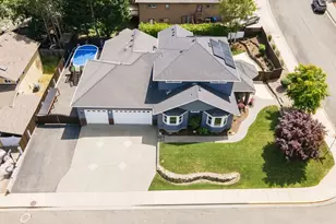 965 NW Valley View Dr, Grants Pass, OR 97526 - Photo 53