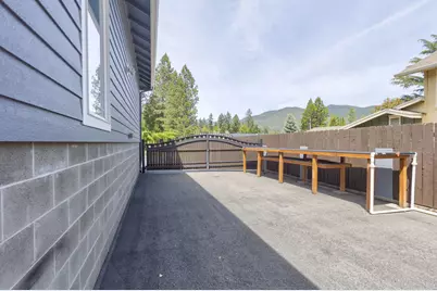 965 NW Valley View Drive, Grants Pass, OR 97526 - Photo 43