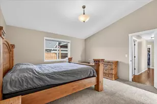 2803 Esther Ln, Grants Pass, OR 97527 - Photo 21