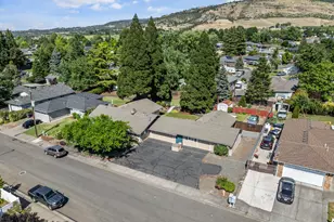 2930 Bailey Ave, Medford, OR 97504 - Photo 41