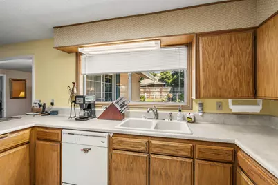2930 Bailey Avenue, Medford, OR 97504 - Photo 15