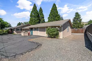2930 Bailey Ave, Medford, OR 97504 - Photo 39