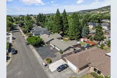 2930 Bailey Avenue, Medford, OR 97504 - Photo 43