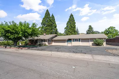 2930 Bailey Avenue, Medford, OR 97504 - Photo 5