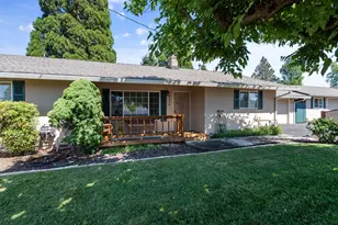 2930 Bailey Ave, Medford, OR 97504 - Photo 3