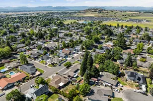 2930 Bailey Ave, Medford, OR 97504 - Photo 49