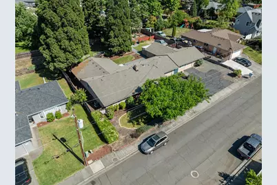 2930 Bailey Avenue, Medford, OR 97504 - Photo 47
