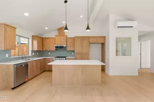312 Lithia Ave, Talent, OR 97540 - Photo 9