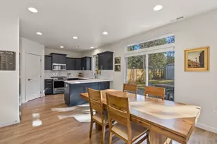 20429 SE Senden Ln, Bend, OR 97702 - Photo 9