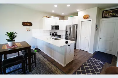 21182 Thomas Drive, Bend, OR 97702 - Photo 9