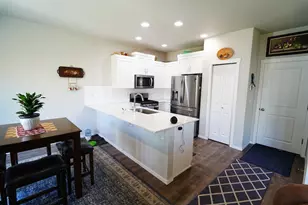 21182 Thomas Dr, Bend, OR 97702 - Photo 9