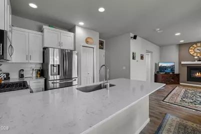 21182 Thomas Drive, Bend, OR 97702 - Photo 9