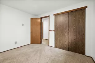947 SE 6th St, Bend, OR 97702 - Photo 13