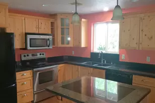 1600 NW Sue Cir, Grants Pass, OR 97526 - Photo 9