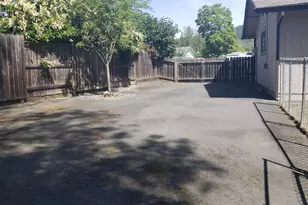 1600 NW Sue Cir, Grants Pass, OR 97526 - Photo 23