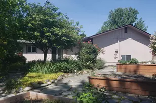 1600 NW Sue Cir, Grants Pass, OR 97526 - Photo 21