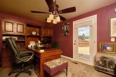 911 La Loma Drive, Medford, OR 97504 - Photo 27