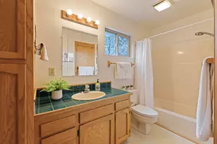 1206 NE Paula Dr, Bend, OR 97701 - Photo 21