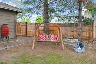 1206 NE Paula Dr, Bend, OR 97701 - Photo 35