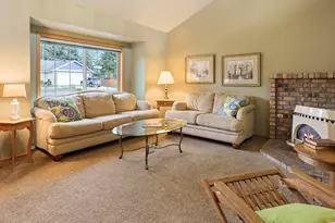 1206 NE Paula Dr, Bend, OR 97701 - Photo 5