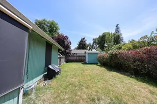 960 Schroeder, Grants Pass, OR 97527 - Photo 17