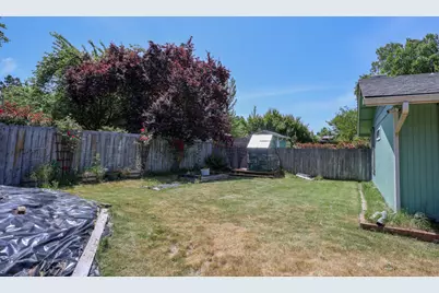 960 Schroeder, Grants Pass, OR 97527 - Photo 19