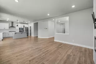 61197 SW Beverly Wy, Bend, OR 97702 - Photo 11