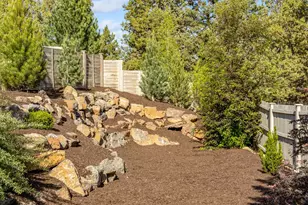 61016 SE Light Peak Dr, Bend, OR 97702 - Photo 43