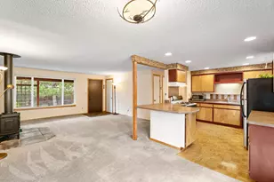 1627 SE Bear Creek Rd, Bend, OR 97701 - Photo 11