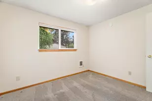 1627 SE Bear Creek Rd, Bend, OR 97701 - Photo 23