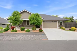 2714 NW 23rd Loop, Redmond, OR 97756 - Photo 1
