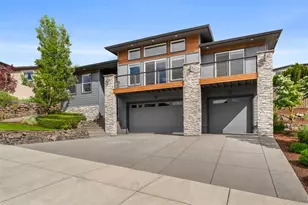 4461 Vista Pointe Dr, Medford, OR 97504 - Photo 3