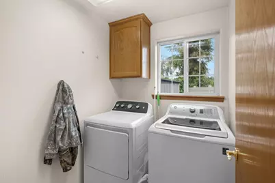 752 Mallory Court, Central Point, OR 97502 - Photo 17
