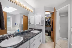 752 Mallory Ct, Central Point, OR 97502 - Photo 17
