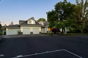 1117 Peco Rd, Grants Pass, OR 97526 - Photo 39