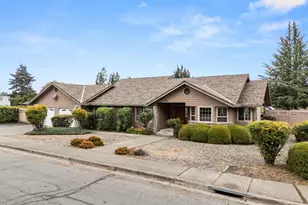 1449 Ben Aire Cir, Grants Pass, OR 97527 - Photo 31