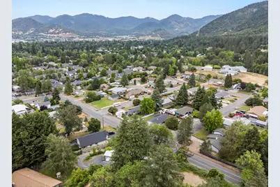 1449 Ben Aire Circle, Grants Pass, OR 97527 - Photo 45